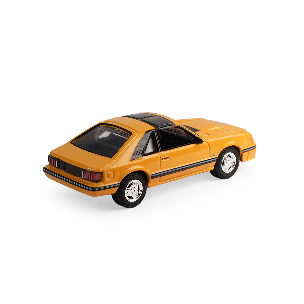 Fox Mustang - Medium Vanilla