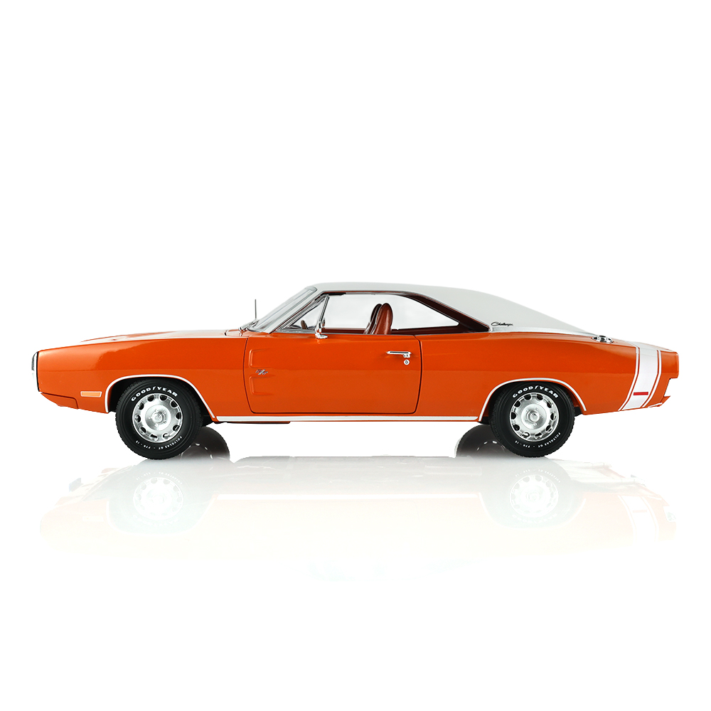 1970 Charger R/T SE - EK2 Go Mango with White Vinyl Top & Bee Stripe - Magnum 500s and Optional Rocker Molding