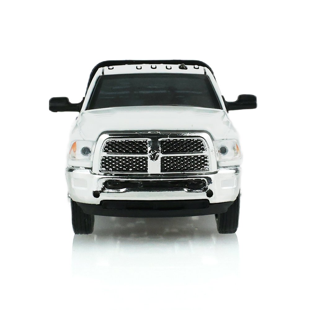 2018 Ram 3500 Dually Flatbed with Statue of Liberty Figurine - America 250 Edition (Hobby Exclusive)