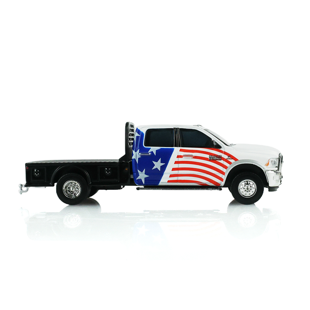2018 Ram 3500 Dually Flatbed with Statue of Liberty Figurine - America 250 Edition (Hobby Exclusive)